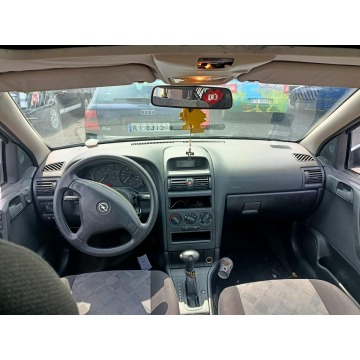 Opel Astra  Hatchback 1999,  1.6 benzyna, automat - Na sprzedaż za 2 950,00 zł - Tarnów - zdjęcie 7