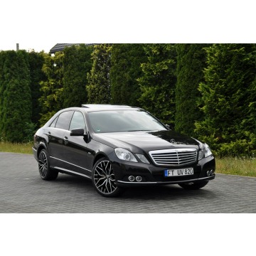 Mercedes - Benz E-klasa  Sedan/Limuzyna 2010,  1.8 benzyna, automat - Na sprzedaż za 43 900 zł - Ostrów Mazowiecka - zdjęcie 2