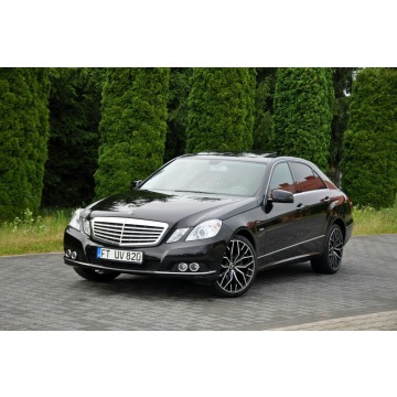 Mercedes - Benz E-klasa  Sedan/Limuzyna 2010,  1.8 benzyna, automat - Na sprzedaż za 43 900 zł - Ostrów Mazowiecka - zdjęcie 9