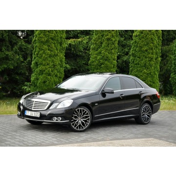 Mercedes - Benz E-klasa  Sedan/Limuzyna 2010,  1.8 benzyna, automat - Na sprzedaż za 43 900 zł - Ostrów Mazowiecka - zdjęcie 10