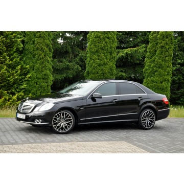 Mercedes - Benz E-klasa  Sedan/Limuzyna 2010,  1.8 benzyna, automat - Na sprzedaż za 43 900 zł - Ostrów Mazowiecka - zdjęcie 11