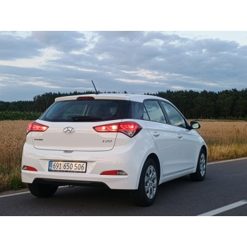 Hyundai i20  Hatchback 2017,  1.1 diesel - Na sprzedaż za 26 800 zł - Słupca - zdjęcie 8