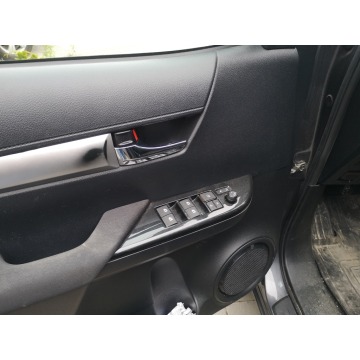 Toyota Hilux 2020,  2.4 diesel, automat - Na sprzedaż za 134 900 zł - Strzegom - zdjęcie 8