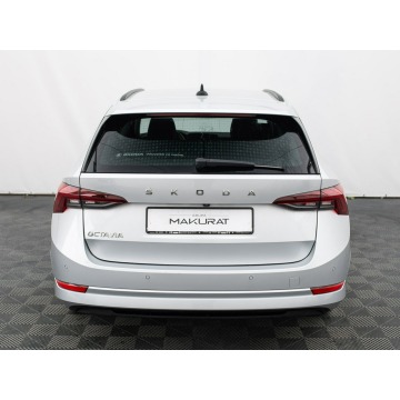 Skoda Octavia  Kombi 2023,  2.0 diesel, automat - Na sprzedaż za 78 850 zł - Gdańsk - zdjęcie 8
