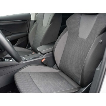 Skoda Octavia  Kombi 2023,  2.0 diesel, automat - Na sprzedaż za 78 850 zł - Gdańsk - zdjęcie 10