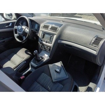 Skoda Octavia  Kombi 2013,  2.0 diesel - Na sprzedaż za 21 800 zł - Pogwizdów - zdjęcie 7