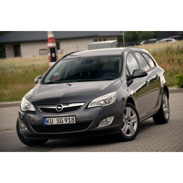 Opel Astra  Kombi 2011,  1.4 benzyna - Na sprzedaż za 19 900 zł - Ostrów Mazowiecka - zdjęcie 4