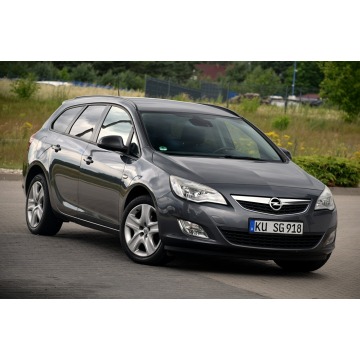 Opel Astra  Kombi 2011,  1.4 benzyna - Na sprzedaż za 19 900 zł - Ostrów Mazowiecka - zdjęcie 3