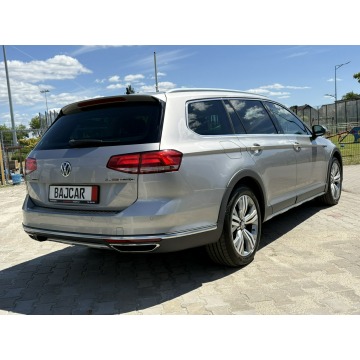 Volkswagen Passat  Kombi 2016,  2.0 diesel, automat - Na sprzedaż za 55 900 zł - Knurów - zdjęcie 6