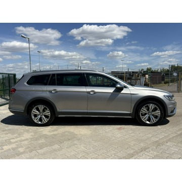 Volkswagen Passat  Kombi 2016,  2.0 diesel, automat - Na sprzedaż za 55 900 zł - Knurów - zdjęcie 7