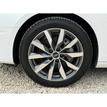 Audi A4  Kombi 2021,  2.0 benzyna, automat - Na sprzedaż za 93 800 zł - Pęcice - zdjęcie 9