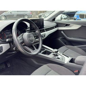 Audi A4  Kombi 2021,  2.0 benzyna, automat - Na sprzedaż za 93 800 zł - Pęcice - zdjęcie 10