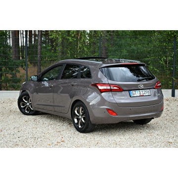Hyundai i30  Kombi 2015,  1.6 benzyna - Na sprzedaż za 32 900 zł - Ostrów Mazowiecka - zdjęcie 3