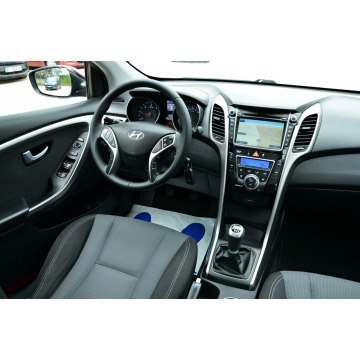 Hyundai i30  Kombi 2015,  1.6 benzyna - Na sprzedaż za 32 900 zł - Ostrów Mazowiecka - zdjęcie 5