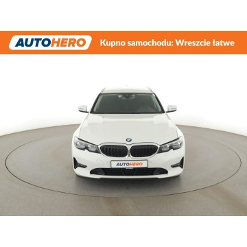 BMW Seria 3  Kombi 2021,  2.0 diesel, automat - Na sprzedaż za 74 400 zł - Warszawa - zdjęcie 11