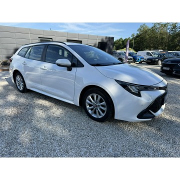 Toyota Corolla  Kombi 2023,  1.8 hybryda, automat - Na sprzedaż za 89 900 zł - Pęcice - zdjęcie 2