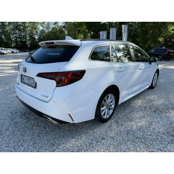 Toyota Corolla  Kombi 2023,  1.8 hybryda, automat - Na sprzedaż za 89 900 zł - Pęcice - zdjęcie 6