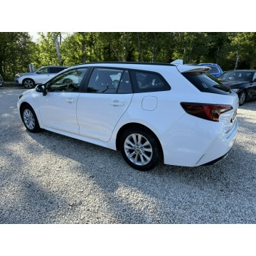 Toyota Corolla  Kombi 2023,  1.8 hybryda, automat - Na sprzedaż za 89 900 zł - Pęcice - zdjęcie 8