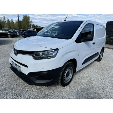 Toyota ProAce 2022,  1.2 benzyna - Na sprzedaż za 59 900 zł - Pęcice - zdjęcie 7