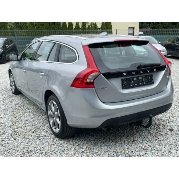 Volvo V60  Kombi 2012,  1.6 diesel - Na sprzedaż za 31 900 zł - Wrocław - zdjęcie 8