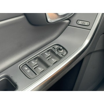 Volvo V60  Kombi 2012,  1.6 diesel - Na sprzedaż za 31 900 zł - Wrocław - zdjęcie 12