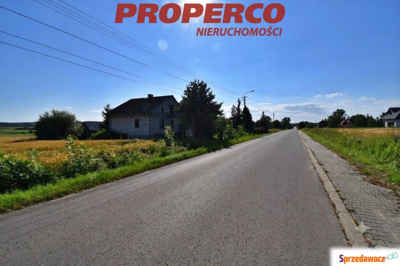 Sprzedam dom Busko-Zdrój -  wolnostojący,  pow.  200 m2,  działka:   900 m2