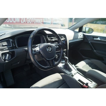 Volkswagen Golf  Kombi 2017,  1.4 benzyna, automat - Na sprzedaż za 58 900 zł - Goczałkowice-Zdrój - zdjęcie 12