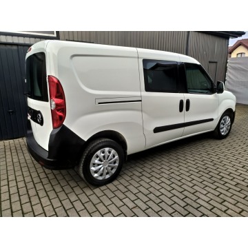 Opel Combo 2018,  1.2 diesel - Na sprzedaż za 29 900 zł - Strzała - zdjęcie 7
