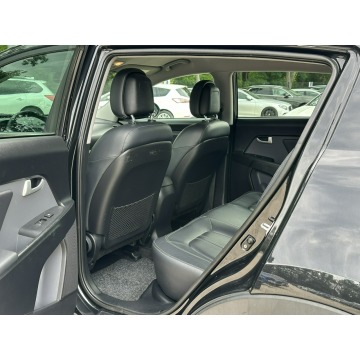 Kia Sportage  SUV 2010,  2.0 benzyna, automat - Na sprzedaż za 37 800 zł - Pęcice - zdjęcie 12