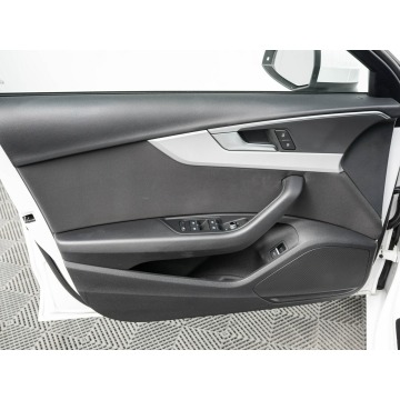 Audi A4  Kombi 2024,  2.0 benzyna, automat - Na sprzedaż za 112 850 zł - Gdynia - zdjęcie 9