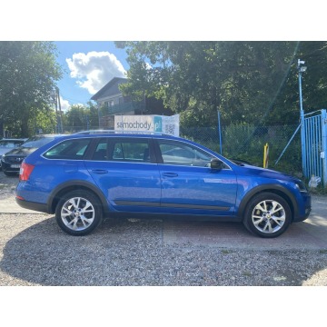 Skoda Superb  Kombi 2014,  2.0 diesel, automat - Na sprzedaż za 44 997 zł - Gdańsk - zdjęcie 2
