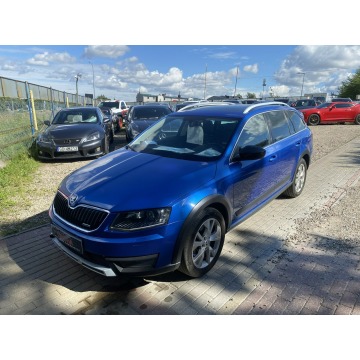 Skoda Superb  Kombi 2014,  2.0 diesel, automat - Na sprzedaż za 44 997 zł - Gdańsk - zdjęcie 11