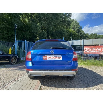 Skoda Superb  Kombi 2014,  2.0 diesel, automat - Na sprzedaż za 44 997 zł - Gdańsk - zdjęcie 10