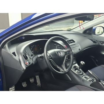 Honda Civic  Hatchback 2009,  1.8 benzyna - Na sprzedaż za 19 900 zł - Piekoszów - zdjęcie 7
