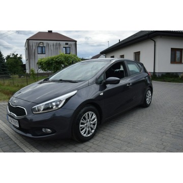 Kia Ceed  Hatchback 2013,  1.4 benzyna - Na sprzedaż za 24 900 zł - Majdan Sieniawski - zdjęcie 4