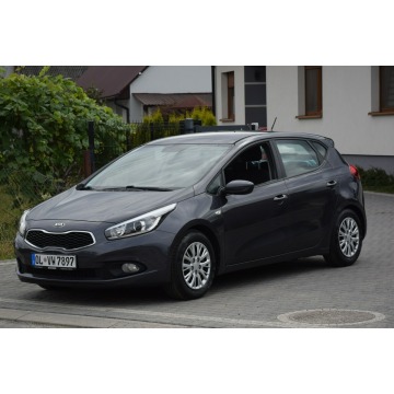 Kia Ceed  Hatchback 2013,  1.4 benzyna - Na sprzedaż za 24 900 zł - Majdan Sieniawski - zdjęcie 3