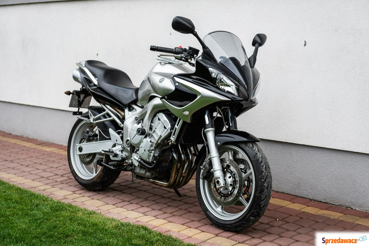 Yamaha FZ - 6  S 600 S1 FAZER 2004...