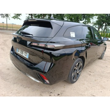 Peugeot 308  Kombi 2022,  1.5 diesel, automat - Na sprzedaż za 48 999 zł - Pleszew - zdjęcie 4