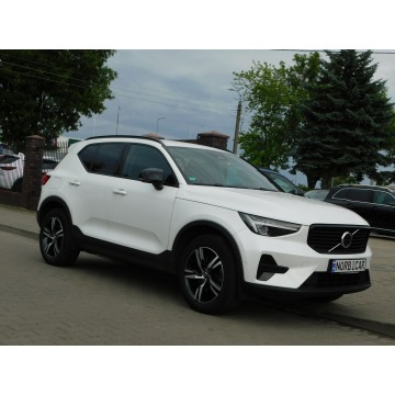 Volvo   SUV 2023,  2.0 benzyna, automat - Na sprzedaż za 99 980 zł - Żyrardów - zdjęcie 4
