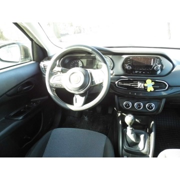 Fiat Tipo  Hatchback 2021,  1.4 benzyna - Na sprzedaż za 38 900 zł - Łódź - zdjęcie 7
