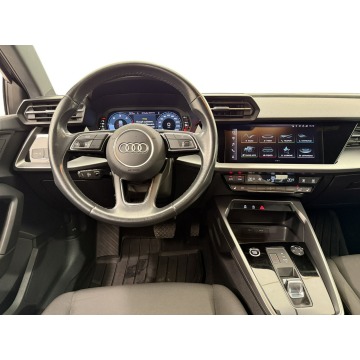 Audi A3  Hatchback 2023,  2.0 diesel, automat - Na sprzedaż za 64 900 zł - Warszawa - zdjęcie 9