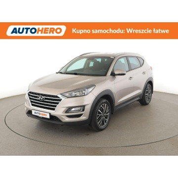 Hyundai Tucson - klima auto navi grzane fotele kamera i czujniki parkowania