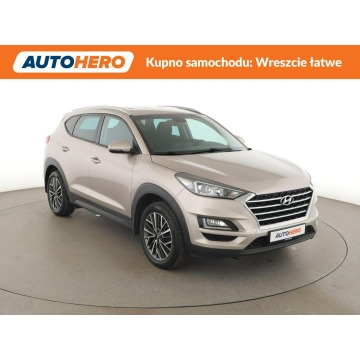 Hyundai Tucson  SUV 2019,  1.6 benzyna - Na sprzedaż za 60 000 zł - Warszawa - zdjęcie 10