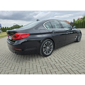 BMW Seria 5  Sedan/Limuzyna 2018,  2.0 benzyna, automat - Na sprzedaż za 87 900 zł - Kutno - zdjęcie 9