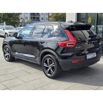 Volvo   SUV 2025,  2.0 benzyna, automat - Na sprzedaż za 167 500 zł - Tychy - zdjęcie 2