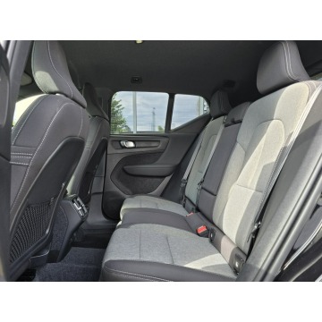 Volvo   SUV 2025,  2.0 benzyna, automat - Na sprzedaż za 167 500 zł - Tychy - zdjęcie 8