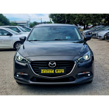 Mazda 3  Hatchback 2018,  2.0 benzyna, automat - Na sprzedaż za 48 900 zł - Szczecin - zdjęcie 2