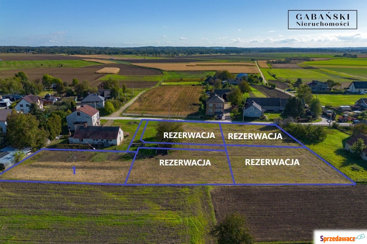Uzbrojone działki budowlane w...