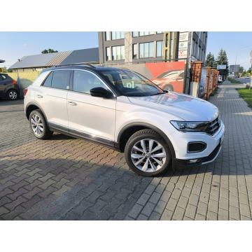 Volkswagen T-Roc  SUV 2018,  1.0 benzyna - Na sprzedaż za 56 900 zł - Łuków - zdjęcie 2