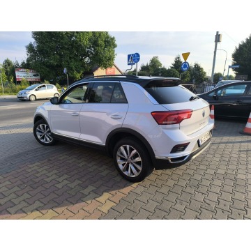 Volkswagen T-Roc  SUV 2018,  1.0 benzyna - Na sprzedaż za 56 900 zł - Łuków - zdjęcie 8